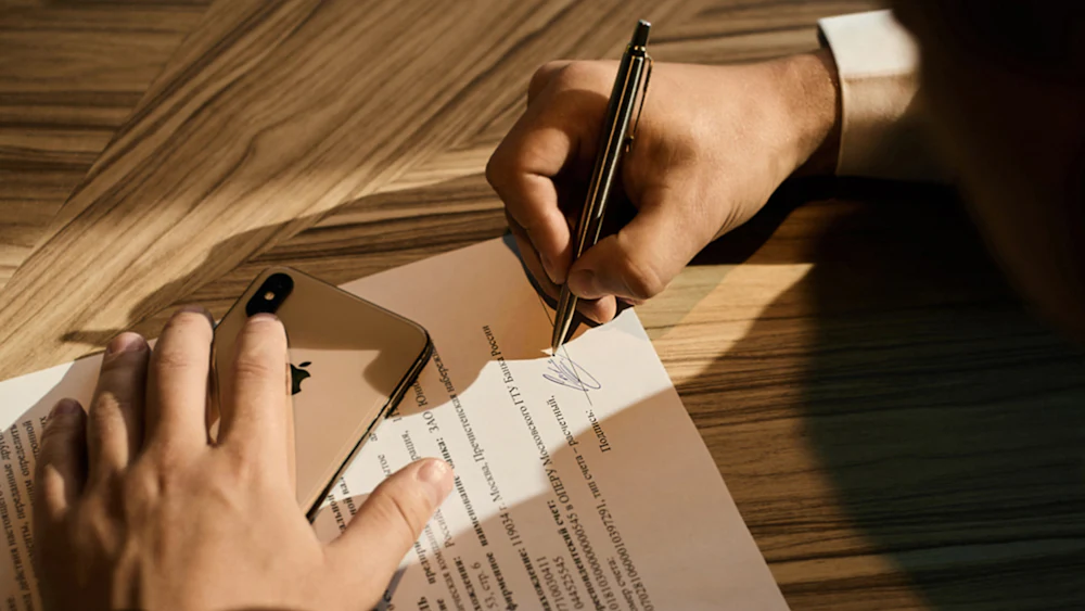 Créer une holding : écriture sur un document