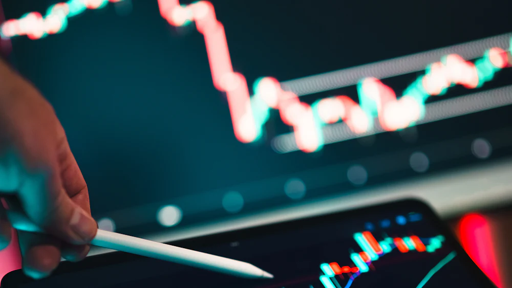 Créer une holding : analyse d'un graphique sur tablette